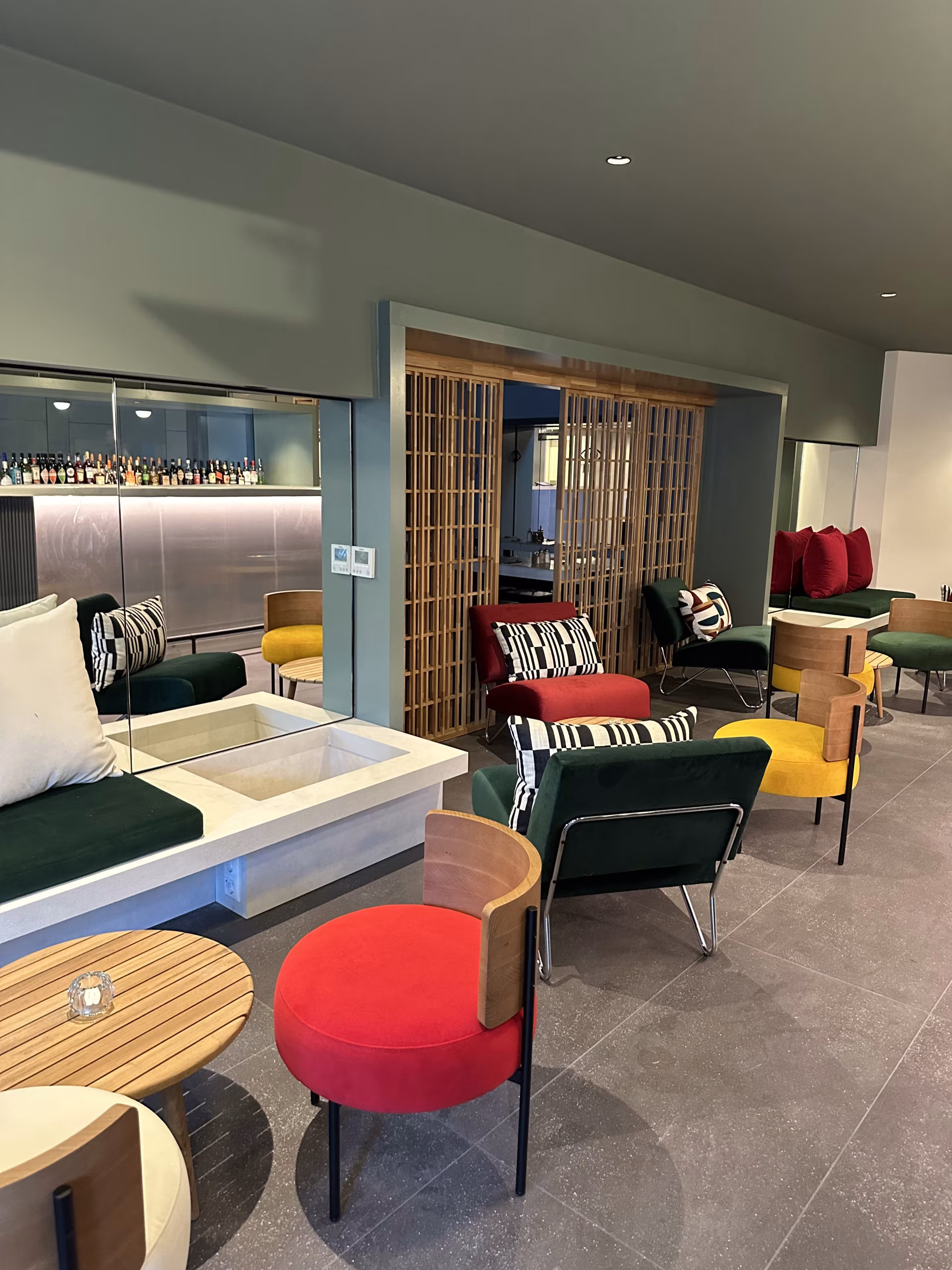 Gatpoint Hotel – neugestaltete Lobby und Lounge durch Prime C.O.R.P.